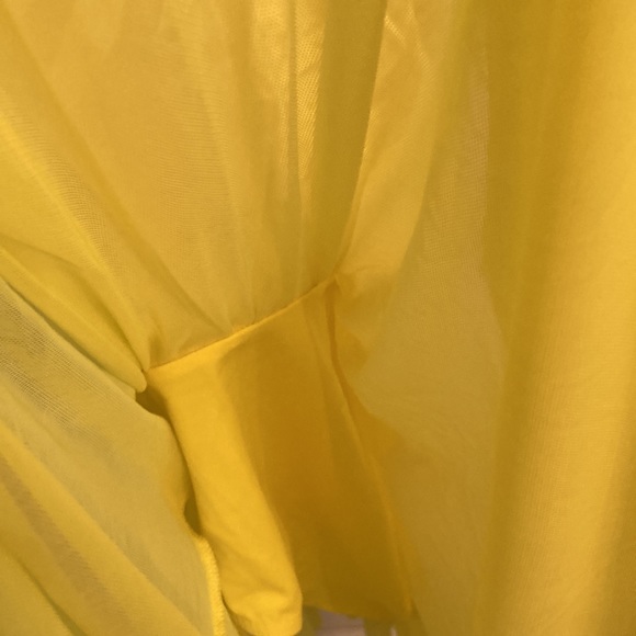 Yellow soft flow like ballerina dress with multiple layers of differing lengths - Picture 9 of 9